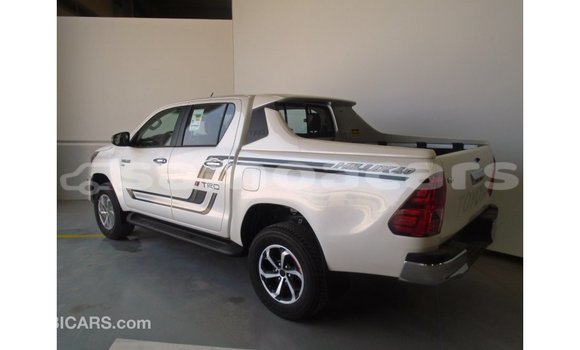 Buy Import Toyota Hilux Other Car in Import - Dubai in A'ana Buy Import Toyota Hilux Other Car in Import - Dubai in A'ana