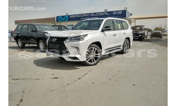 Acheter Import Voiture Lexus LX Blanc à Import - Dubai, A'ana Acheter Import Voiture Lexus LX Blanc à Import - Dubai, A'ana