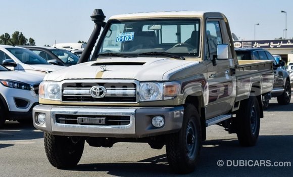 Buy Import Toyota Land Cruiser Beige Car in Import - Dubai in A'ana Buy Import Toyota Land Cruiser Beige Car in Import - Dubai in A'ana