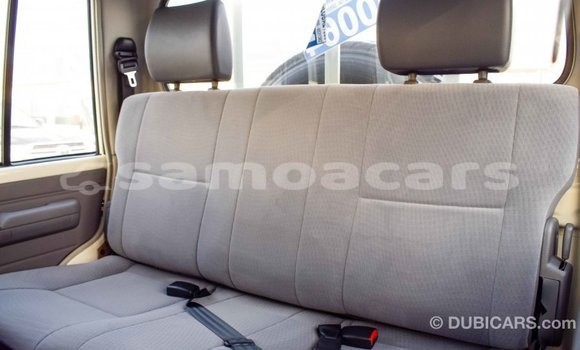 Buy Import Toyota Pickup White Car in Import - Dubai in A'ana Buy Import Toyota Pickup White Car in Import - Dubai in A'ana