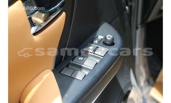 Acheter Import Voiture Toyota Fortuner Noir à Import - Dubai, A'ana Acheter Import Voiture Toyota Fortuner Noir à Import - Dubai, A'ana