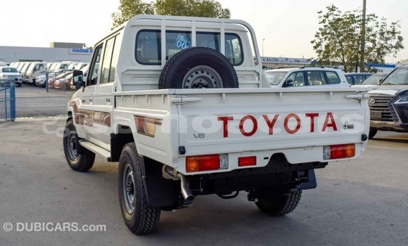 Buy Import Toyota Land Cruiser White Car in Import - Dubai in A'ana Buy Import Toyota Land Cruiser White Car in Import - Dubai in A'ana