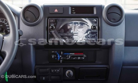 Buy Import Toyota Land Cruiser White Car in Import - Dubai in A'ana Buy Import Toyota Land Cruiser White Car in Import - Dubai in A'ana