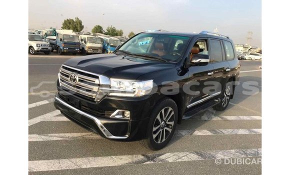 Acheter Import Voiture Toyota Land Cruiser Noir à Import - Dubai, A'ana Acheter Import Voiture Toyota Land Cruiser Noir à Import - Dubai, A'ana