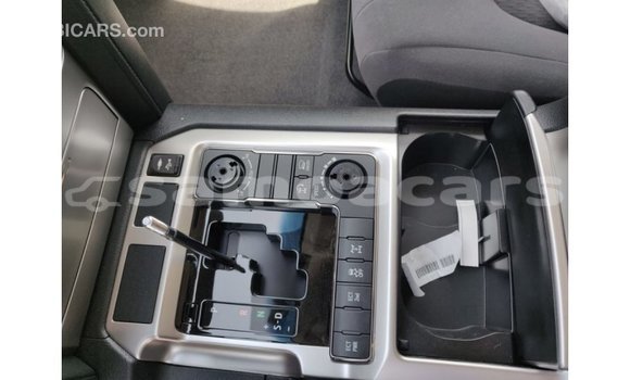 Acheter Import Voiture Toyota Land Cruiser Noir à Import - Dubai, A'ana Acheter Import Voiture Toyota Land Cruiser Noir à Import - Dubai, A'ana