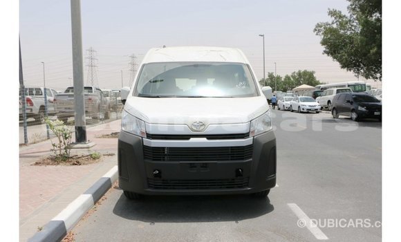 Acheter Import Voiture Toyota Hiace Blanc à Import - Dubai, A'ana Acheter Import Voiture Toyota Hiace Blanc à Import - Dubai, A'ana