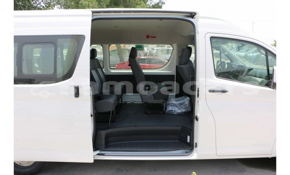 Acheter Import Voiture Toyota Hiace Blanc à Import - Dubai, A'ana Acheter Import Voiture Toyota Hiace Blanc à Import - Dubai, A'ana