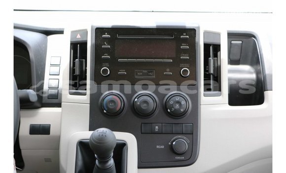 Acheter Import Voiture Toyota Hiace Blanc à Import - Dubai, A'ana Acheter Import Voiture Toyota Hiace Blanc à Import - Dubai, A'ana